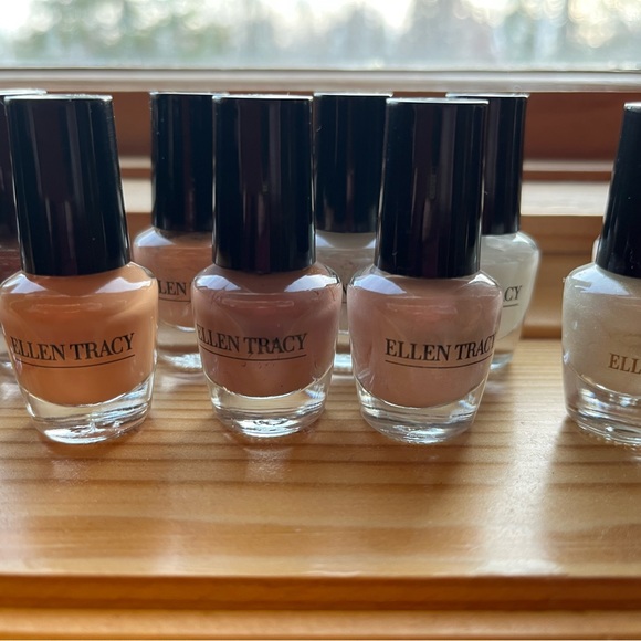 Ellen Tracy Makeup Set Of 4 Mini Ellen Tracy Nail Polish Samples